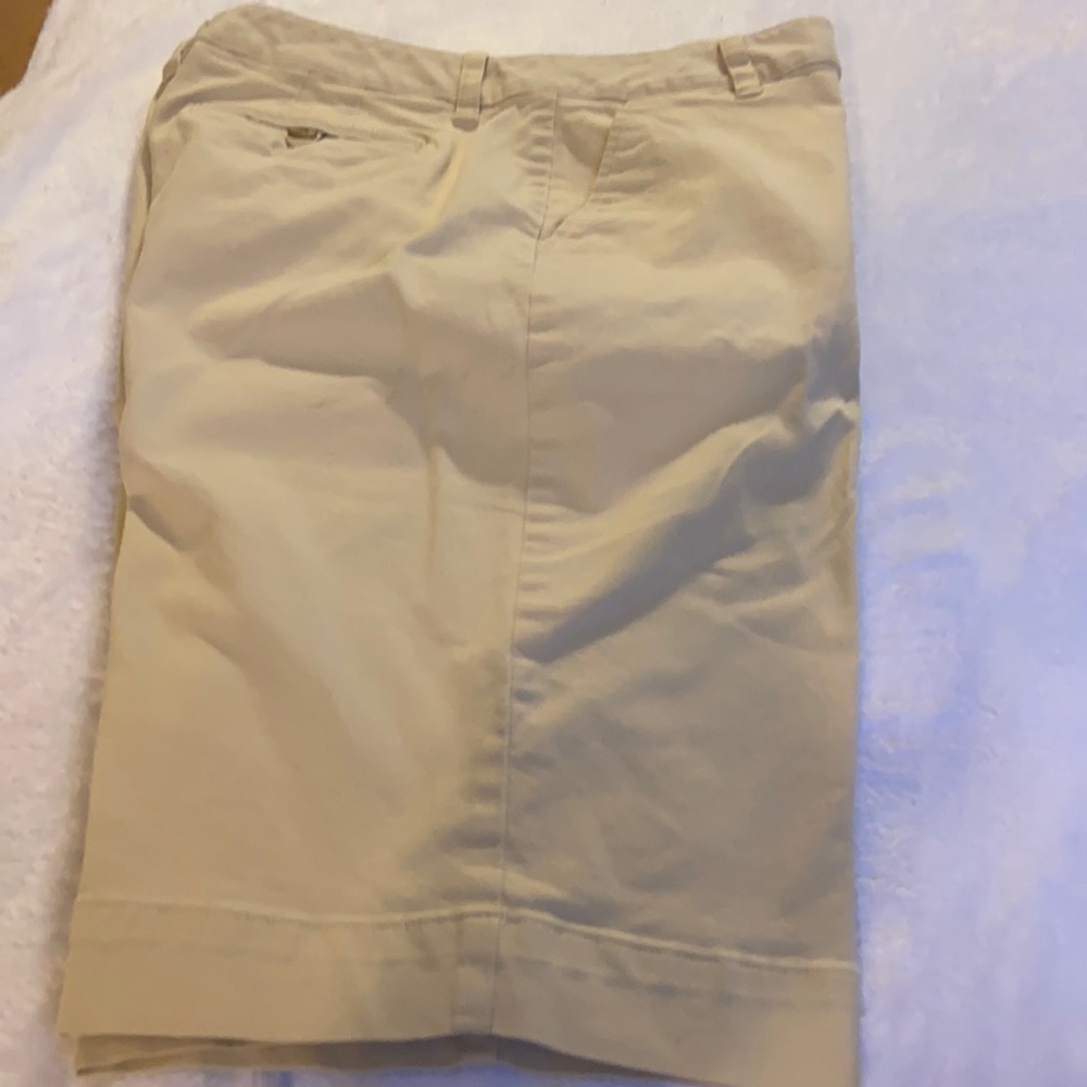 TALBOT’s khaki walking shorts… A classic in excellent condition!
